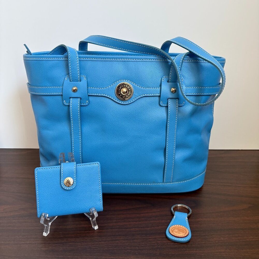 Dooney & Bourke Large Tote Bag in Sky Blue Red Interior Wallet Key Fob Set Chic